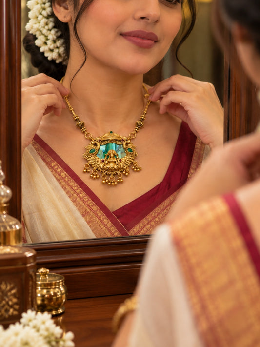 Swarique Sampada Lakshmi Necklace Set