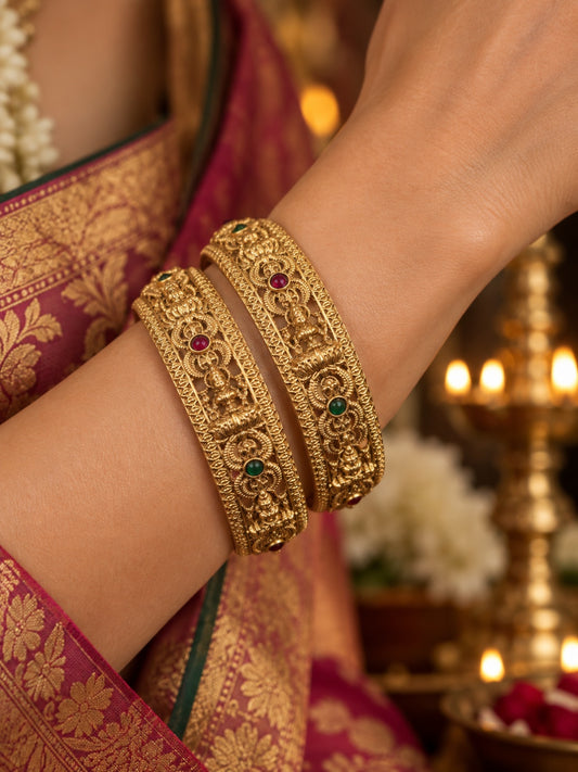 Swarique Vaishnavi Bangle (Set of 2)
