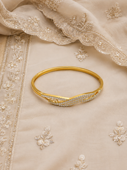 Swarique Anvitha Crystal Wave Bracelet