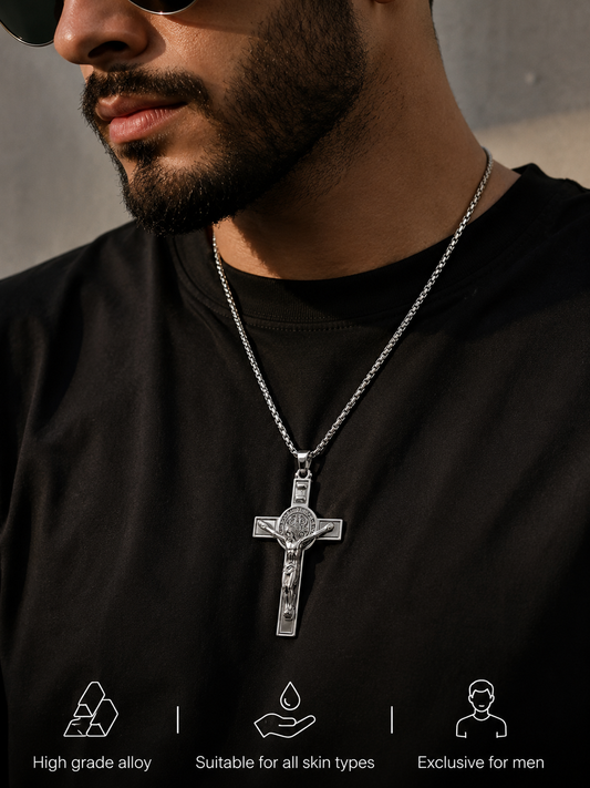 Swarique Jesus Christ Crucifix Pendant Chain for Men