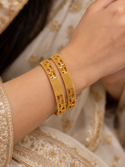 Swarique Aakriti Bangle (Set of 4)