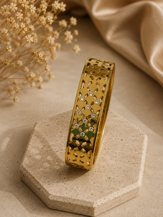 Swarique Noorjaal Crystal Gold Kada – 316L Stainless Steel