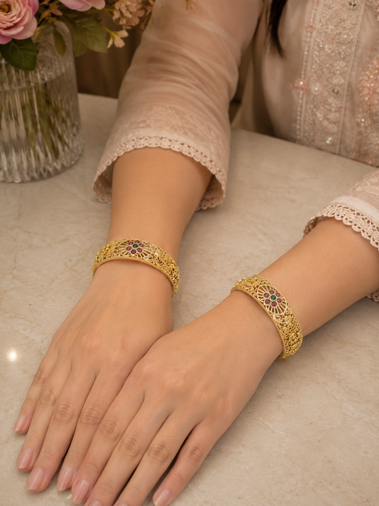 Swarique Rajwadi Ratna Floral Kada Bracelet (Set of 2)