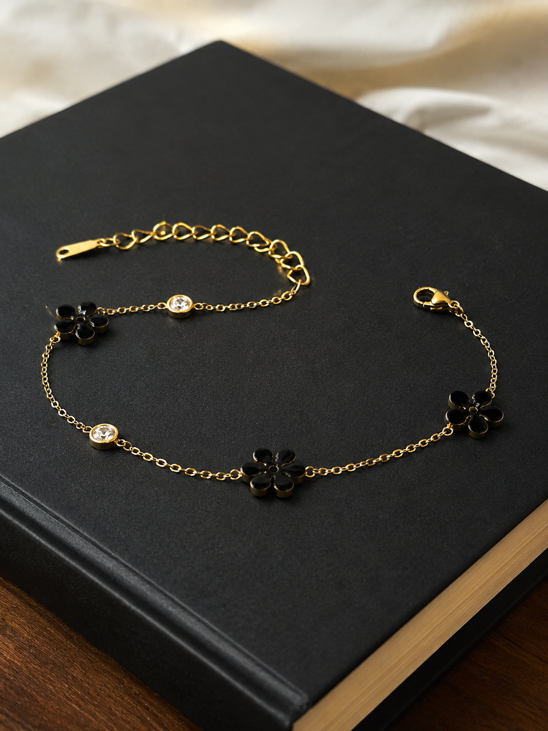 Swarique Shyama Bloom Bracelet