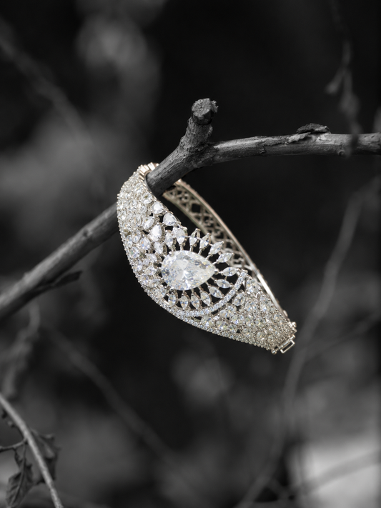 Queen's Grace Bracelet