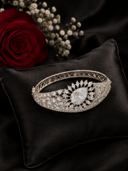 Queen's Grace Bracelet