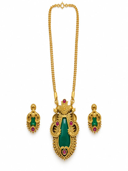 Swarique Harini Emerald Pendant Necklace Set