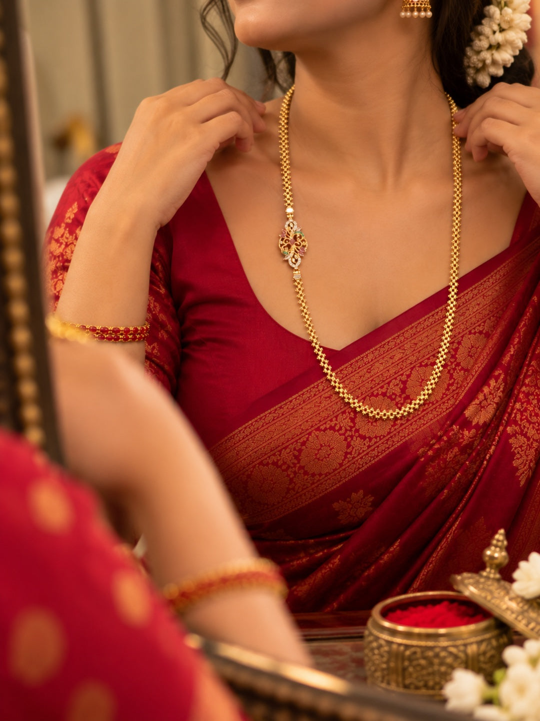 Swarique Madhulika Floral Mugappu MOP Chain
