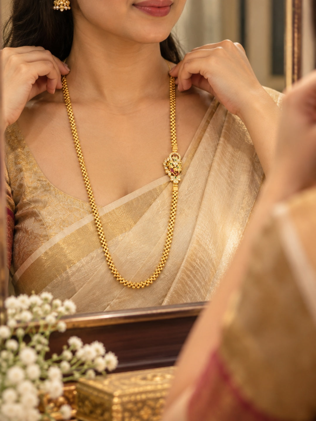Swarique Madhulika Floral Mugappu MOP Chain