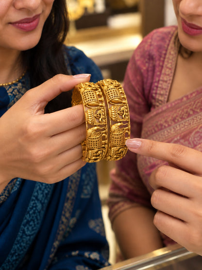 Swarique Gajraj Vaibhav Bangles (Set of 2)