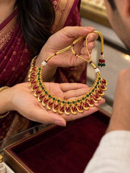 Swarique Kairavi Pankhuri Necklace Set