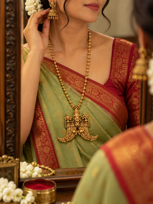 Swarique Srinivasa Darshan Necklace Set