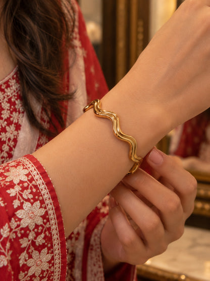 Swarique Avyra Bracelet Bangle