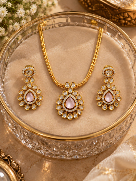 Swarique Nivya Kundan Necklace Set