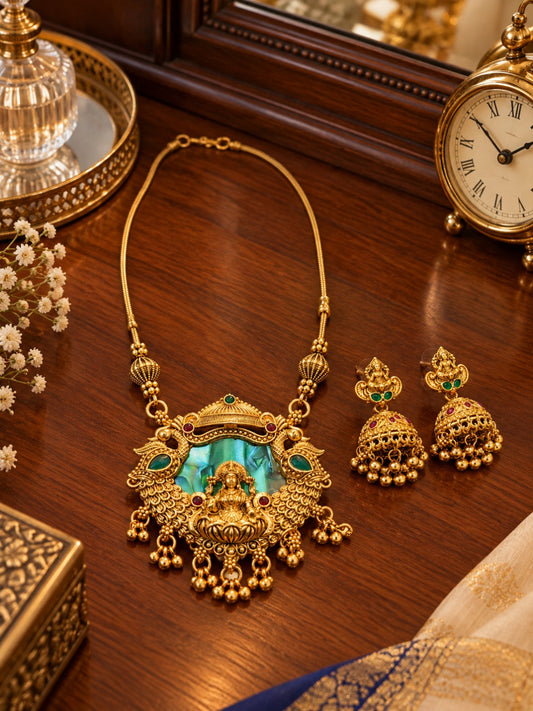 Swarique Sampada Lakshmi Necklace Set