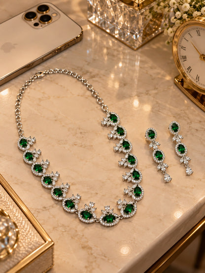 Swarique Vaidehi Harit Ratna Necklace Set